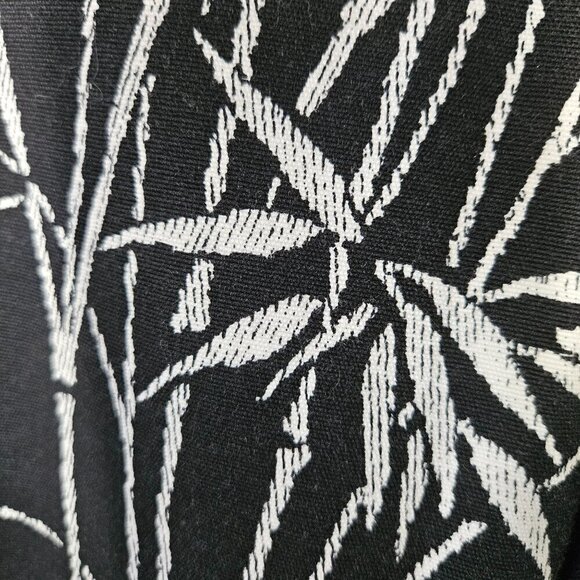 Talbots Size 10 Black White Bamboo Print Pedal Pusher Capris Pants Stretch - Picture 2 of 9